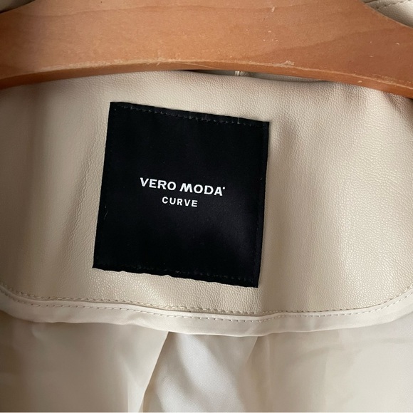 Vero Moda Curve Blazer Jacket Cream Plus Size 20 - Picture 7 of 8